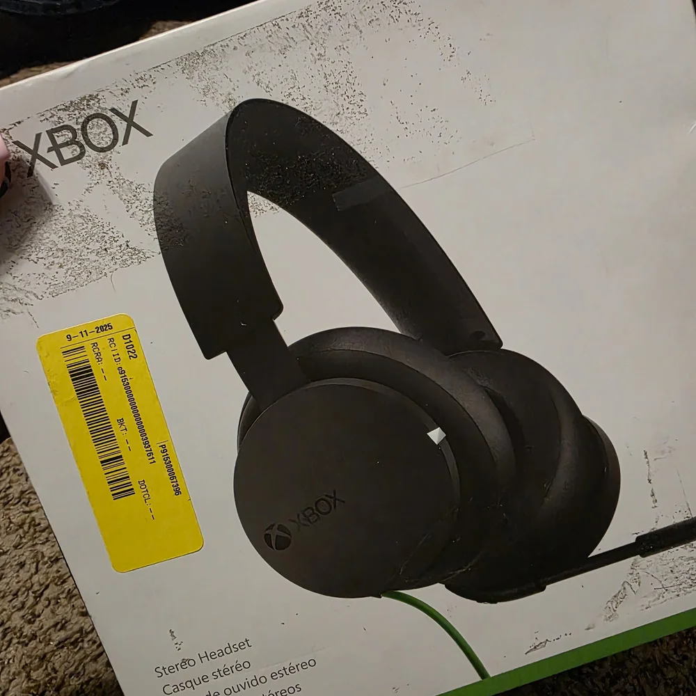 Xbox Stereo Headset — Black Over-Ear Gaming Headphones with Boom Mic